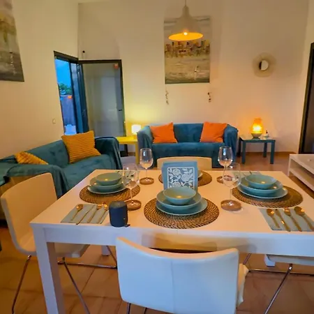 Nur House And Private Pool Villa